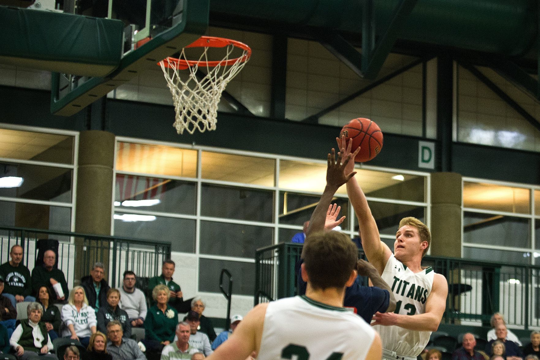 120618-blm-spt-10iwuhoops